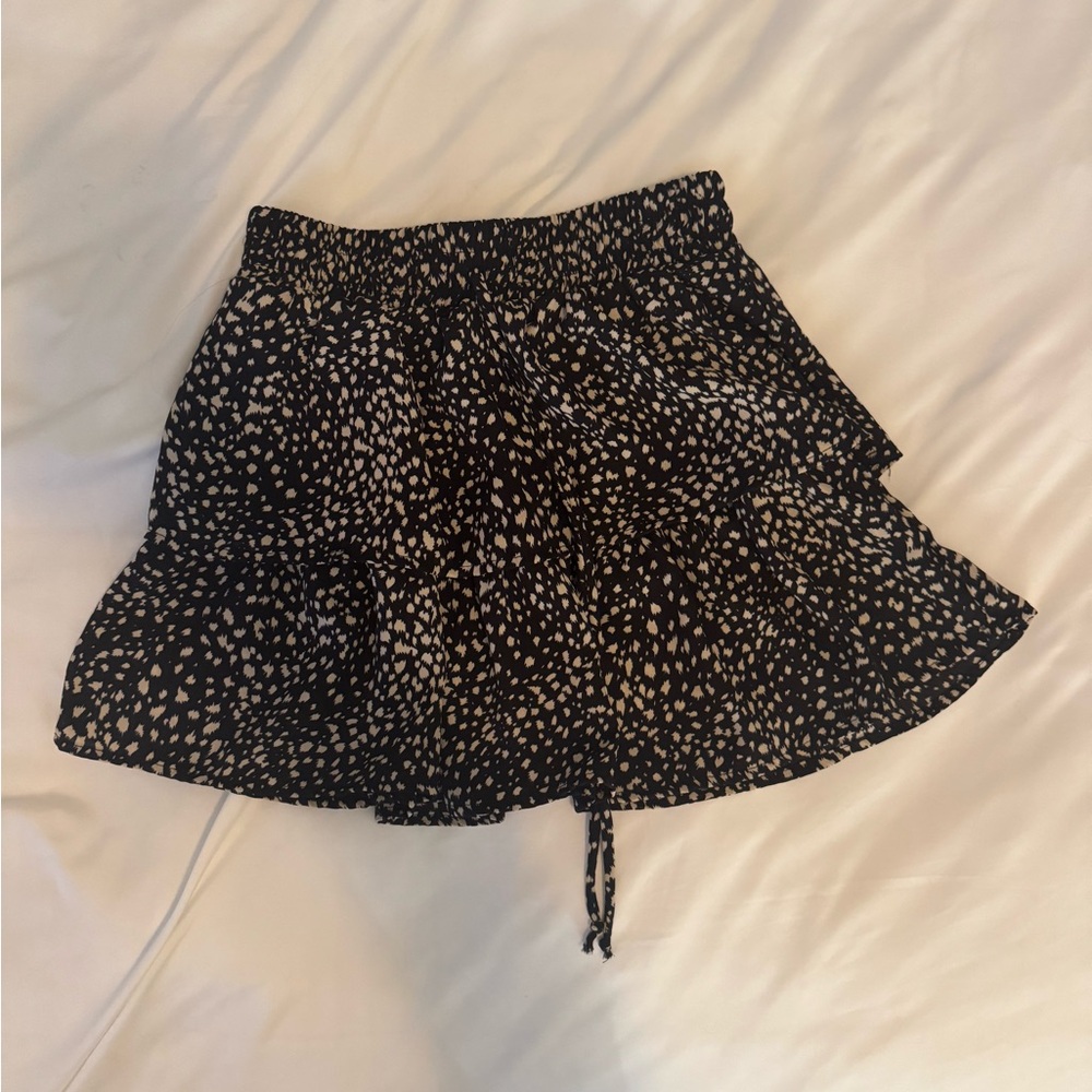 Francesca's Collections Black and Cream Mini Skirt